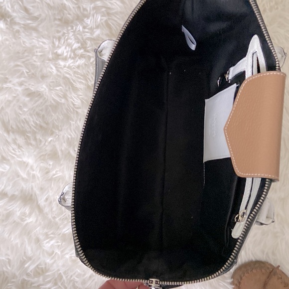 Claudia Firenze Italian leather purse - Picture 9 of 11